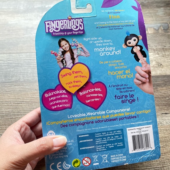 Fingerlings Finn Brown Baby Monkey - Picture 6 of 6